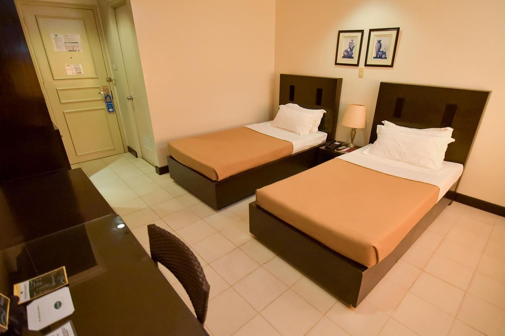 Hotel Tavern סוריגאו מראה חיצוני תמונה