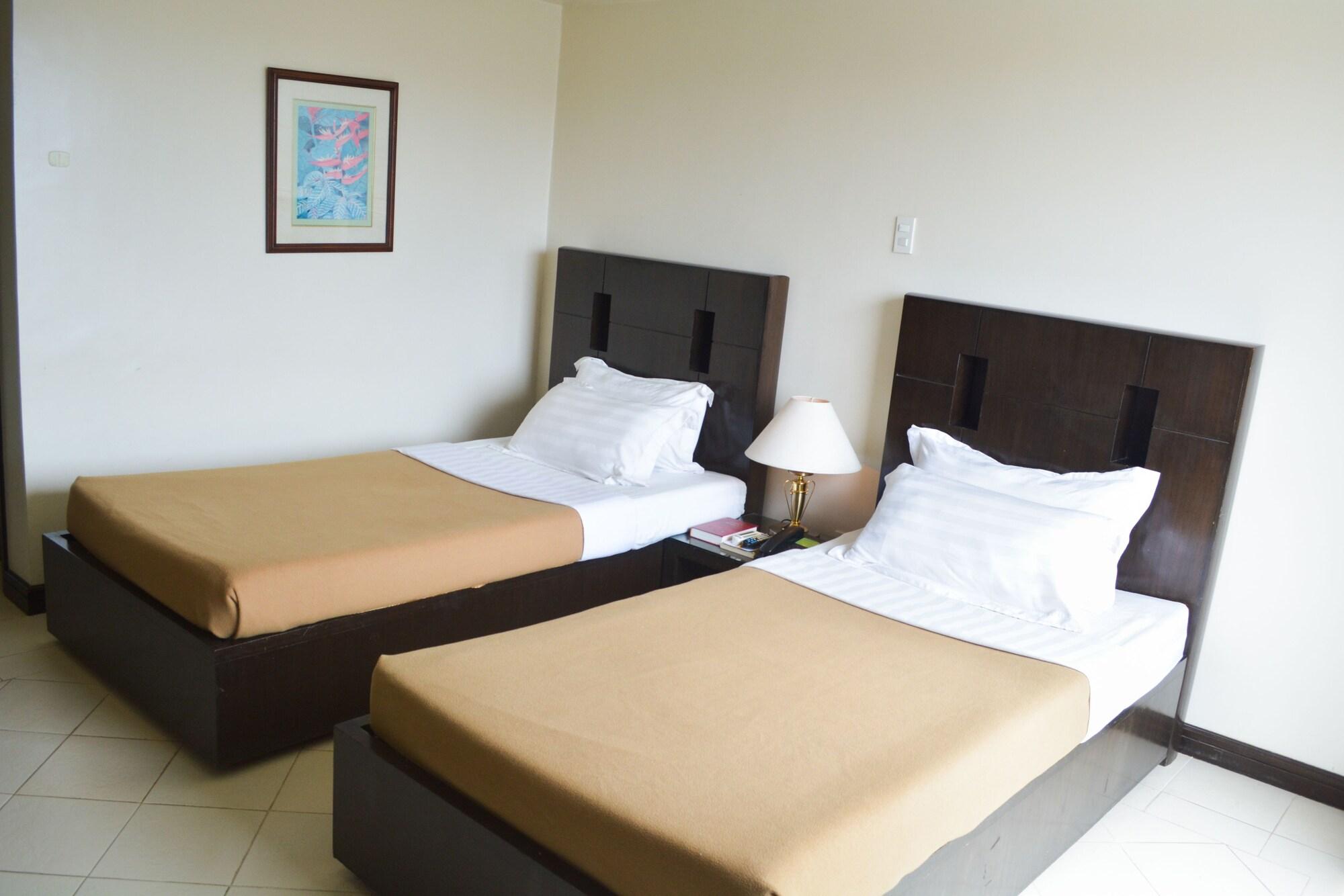 Hotel Tavern סוריגאו מראה חיצוני תמונה