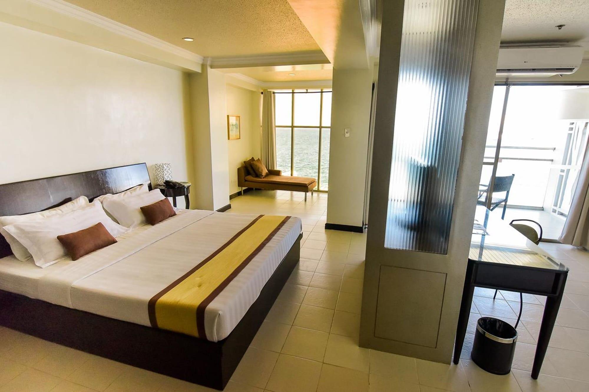Hotel Tavern סוריגאו מראה חיצוני תמונה