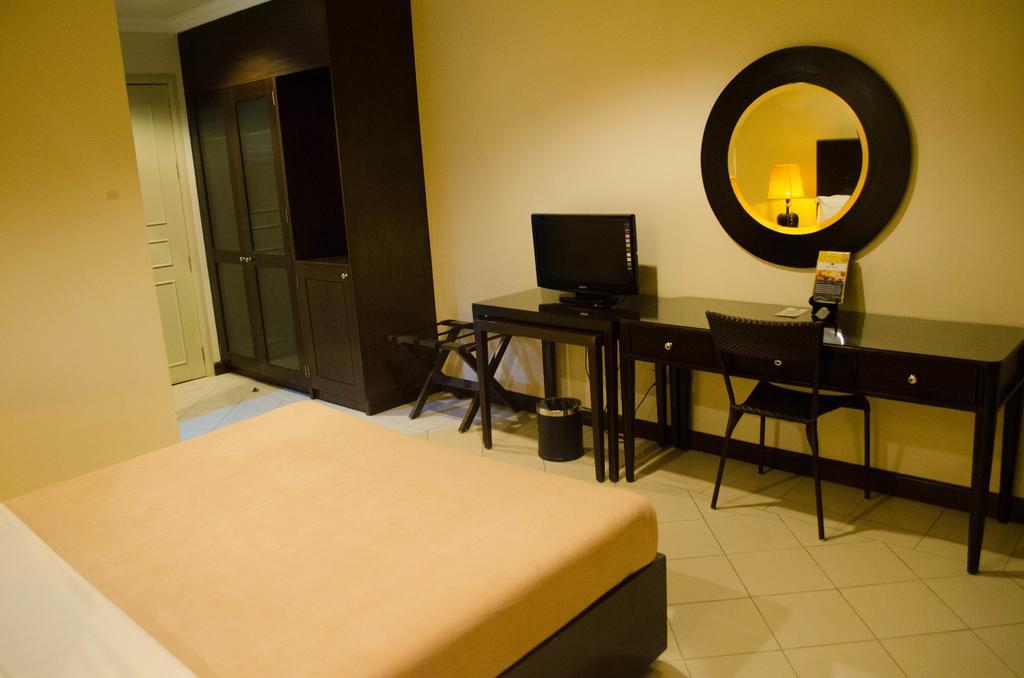 Hotel Tavern סוריגאו מראה חיצוני תמונה