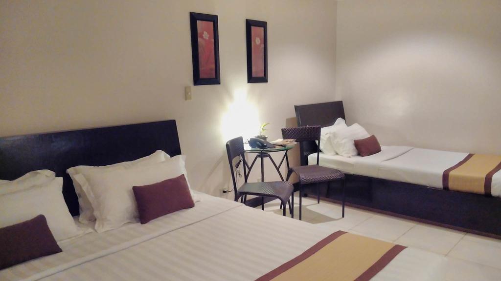 Hotel Tavern סוריגאו מראה חיצוני תמונה
