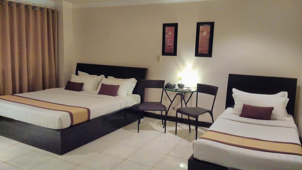 Hotel Tavern סוריגאו מראה חיצוני תמונה