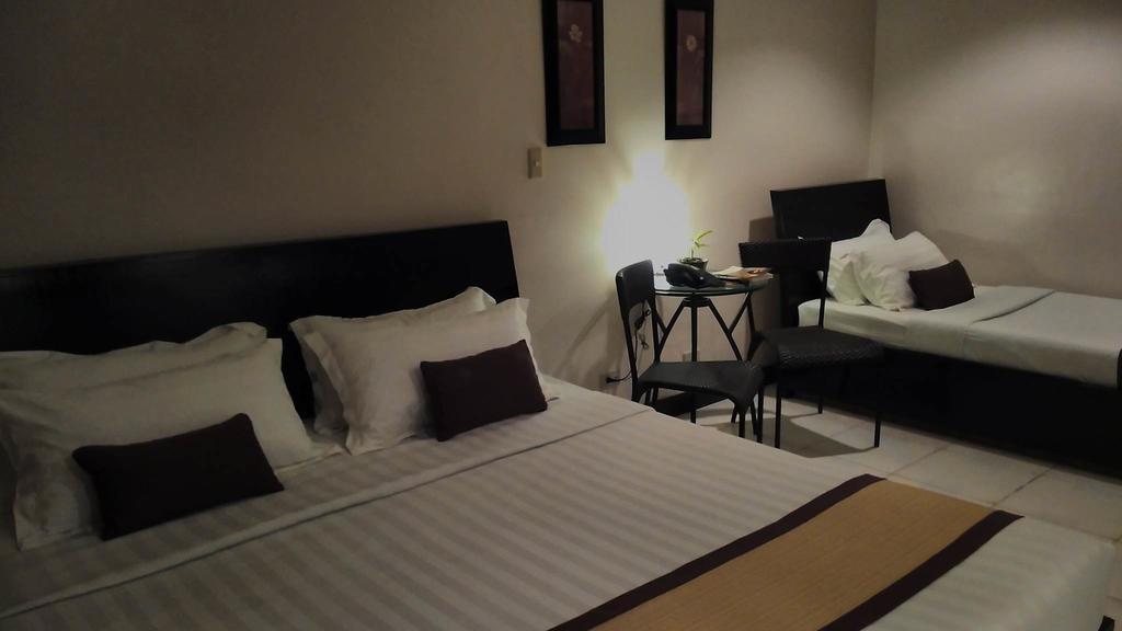 Hotel Tavern סוריגאו מראה חיצוני תמונה