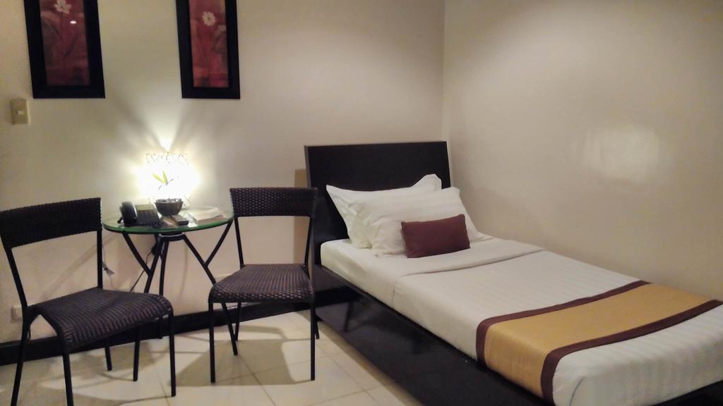 Hotel Tavern סוריגאו מראה חיצוני תמונה