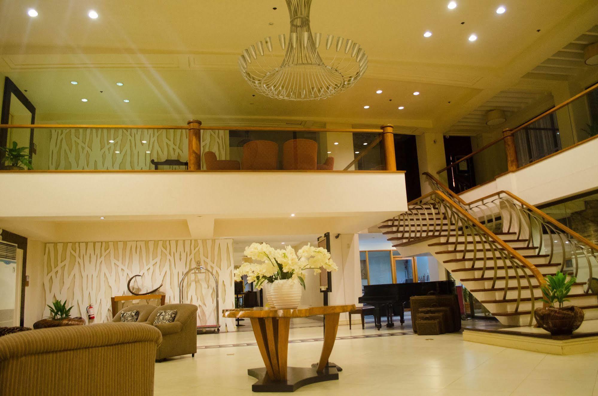 Hotel Tavern סוריגאו מראה חיצוני תמונה